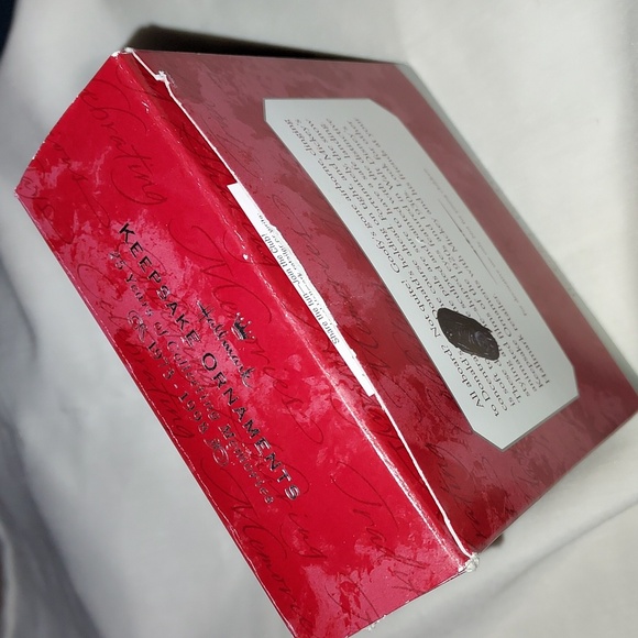 Hallmark Disney Ornament 1998. Runaway Tobaggon 2 piece set - Picture 14 of 14